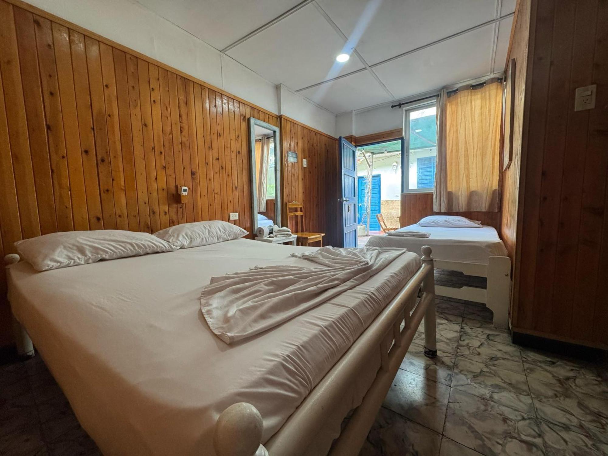 Hostal Luna Llena Getsemani Cartagena Luaran gambar